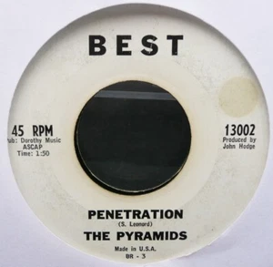 PYRAMIDS Here Comes Marsha/Penetration BEST 13002 45 UPM - Bild 1 von 2