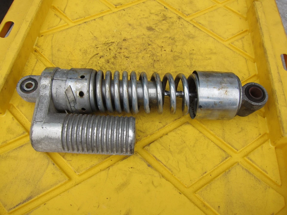 Amortiguador trasero Honda V45 Magna VF750C 1983 Foto 1 de 4