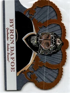 2000-01 Pacific Crown Royale #9 Byron Dafoe Red - Picture 1 of 2