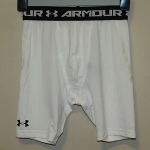 NWT Under Armour White Fitted Base Layer Short Boys Youth Medium YMD #1253818 - Picture 1 of 3