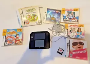 Nintendo 2DS Handheld-Spielkonsole Schwarz & Blau 2 DS Spiele - Bild 1 von 4