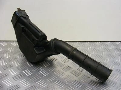 Tubo de ar direito Triumph Trophy 900 1996 1997 1998 1999 2000 2001 2002 A756 - Imagem 1 de 4