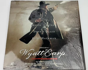Laserdisc Wyatt Earp Widescreen 2 Disc NTSC Version - Afbeelding 1 van 2