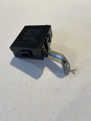 Компьютерный монитор давления в шинах Toyota Prius 2004-2009 годов выпуска модуль TPMS 89769-47010 - Изображение 1 из 4