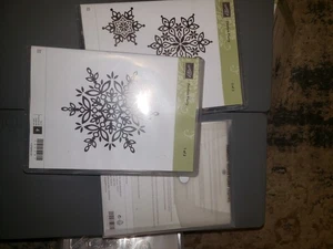 Stampin Up FESTIVE FLURRY Coordinating Framelits Dies & Stamp Sets - Picture 1 of 5