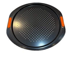 Le Creuset Non-stick Metal Bakeware Pizza Tray Pan - Picture 1 of 6
