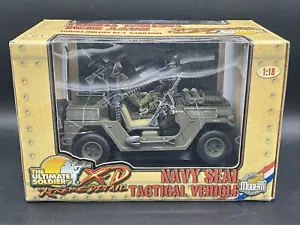 2002 The Ultimate Soldier NAVY SEAL JEEP TATTICA #10137 XTREME 1:18 21ST CENTUR - Foto 1 di 5