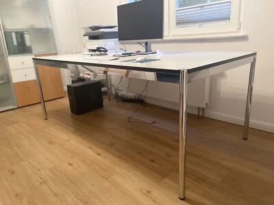 Schreibtisch  - Bild 1 von 2