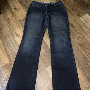 Levis Jeans 525 Bootcut Blue Dark Wash Denim Perfect Waist Womens 10M - Picture 1 of 8