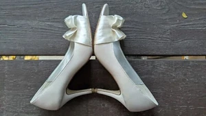 Kelly & Kate Women 6.5 3" White Satin Ribbon Sandal Shoes - Picture 1 of 10