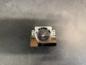 Uhr Analog Clock Aston Martin DB9 OEM 4G43-15000-AD - Picture 1 of 2