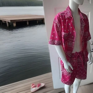 Conjunto de Camisa y Corto JD Moda Hombres Bandana Cuadrada Magenta Personalizada Manga Corta - Imagen 1 de 4