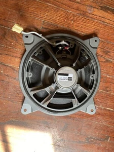 SUBWOOFER ORIGINAL OEM LEXUS MARK LEVINSON 86160-0WG00 861600WG00 NUEVO - Imagen 1 de 5