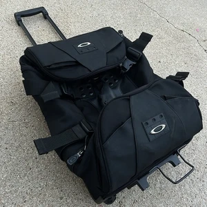 Oakley Gorpcore Field Gear Tactical Rolling Bag Suitcase Luggage - Picture 1 of 14