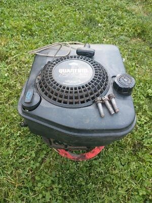 Briggs & Stratton Quantum Power 122702 4HP Engine From 1986 Jacobsen UT30109 Vtg - Image 1 of 4