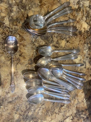 FIRST LOVE (1937-1973) by 1847 ROGERS Silverplate Spoons Mono "W" - Image 1 of 3