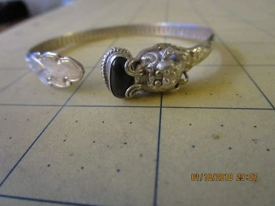 PULSERA ENVOLVENTE DRAGÓN PLATA ESTERLINA piedra ónix  Foto 1 de 4