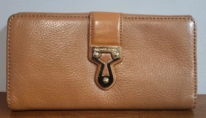 Michael Kors Wallet Tan Genuine Leather Bifold Credit Card Check Book - Picture 1 of 9