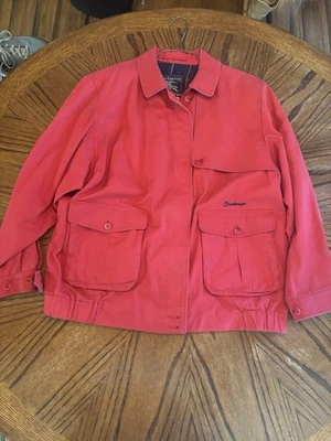 Chaqueta roja vintage Burberrys con mosca para el hombro Foto 1 de 4