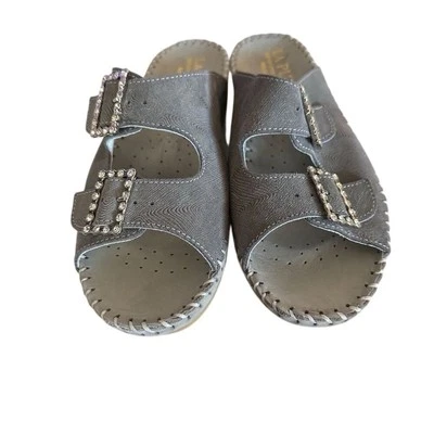 La Plume Women's Jen Rhinestone Slide Sandals Gray Size 7.5 Casual - Image 1 of 4