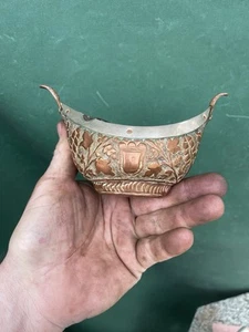 ANTICO POSACENERE BRUCIATORE INCENSO INDIANO A FORMA DI BARCA KASHKUL rame design martellato - Foto 1 di 7