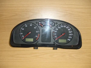 Tachoeinheit Kombiinstrument VW Passat 3B 3B0 919 881 F - Bild 1 von 1