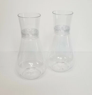 Juego de 2 decantadores de aireación de plástico transparente y irrompibles Tossware Pop 28 oz Foto 1 de 4