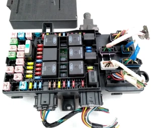 5L3T-14A067-AA Ford 2005 F150 caja de fusibles interior cabina relé eléctrico bloque OEM E53 - Imagen 1 de 12
