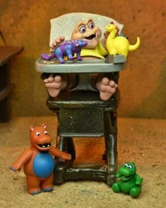Dinosaurs Actionfigur Ultimate Baby Sinclair 18 cm - Bild 1 von 10