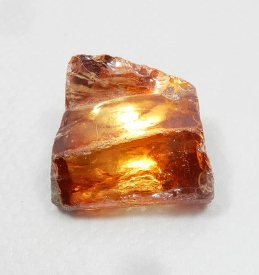 Red Cambodia Cubic Zircon Rough Loose Gemstone 134.25 Ct - Image 1 of 4