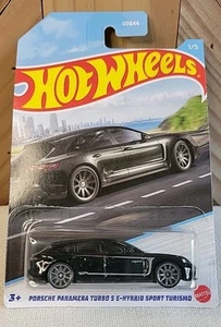 HFW37 HOT WHEELS 1/5 PORSHE PANAMERA TURBO SE HYBRID SPORT TURISMO ap - Picture 1 of 2
