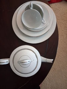 Noritake Buckingham  10 Piece Dinner Ware  - Picture 1 of 4