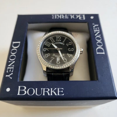 Relógio feminino Dooney and Bourke na caixa original pulseira de couro preto Silvertone  - Imagem 1 de 4