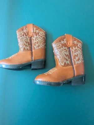 Botas de vaquero bordadas estilo occidental talla 5 para niños pequeños: carrusel usadas en excelente estado ver fotos Foto 1 de 4