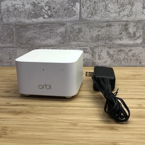 NETGEAR Orbi Mesh WiFi Complemento Satélite RBR10 con Cable de Alimentación - Imagen 1 de 4