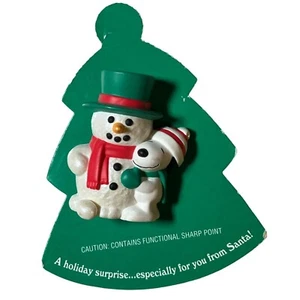 Hallmark Snoopy Holiday 2-D Pin With Pop-Up Woodstock Pull string - Picture 1 of 7