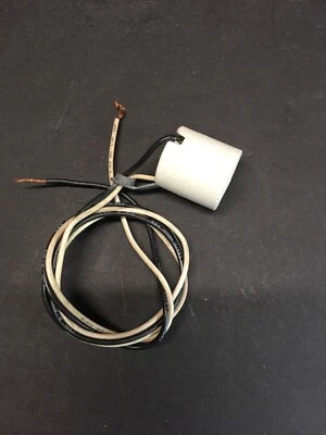 USA Leviton # 8052/897 Porcelain Unglazed Socket/24” leads (REMOVABLE HICKEY )