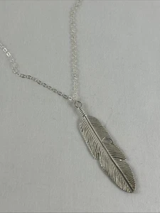 Feather Pendant Necklace Silver Tone Metal 30” Adjustable New - Picture 1 of 4
