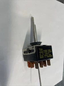 B1110401 SWITCH OEM  AMANA 11-5JH/P54336-66R “ES6P-2AMR/P54972-26R”, H10A - Picture 1 of 7