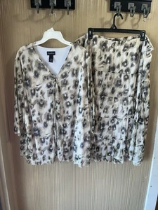 Women’s Plus Size Maggie Barnes Shirt & Skirt Set Size 26/28 - Picture 1 of 6