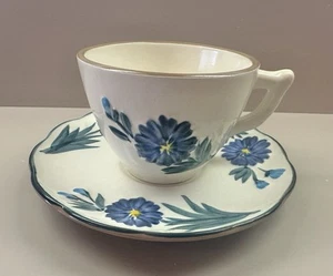 VTG STANGL Pottery Dahlia Cup & Saucer USA Embossed Blue Flowers Brown Bottom - Picture 1 of 2