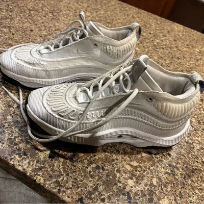 Men’s Size 8 Nike Cosmic Unity 003 Shoes - Image 1 of 4