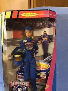 Barbie Puppe - NASCAR Barbie - Bild 1 von 4