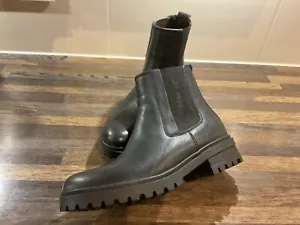 Tommy Hilfiger Chelsea Boots Schuhe Stiefeletten ungetragen Gr. 38 - Bild 1 von 6
