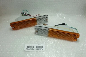 Pair DAIHATSU F70 ROCKY FEROZA FOURTRAK TURN SIGNAL LAMP ASSY FRONT BUMPER - Picture 1 of 7