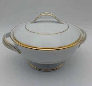 Noritake China Co. DAWN Footed Sugar Dish with Cover 5930 (Gold Trim) - Picture 1 of 8