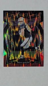 2024 Panini Select - Concourse Brock Bowers #31 Black & Red Shock Prizm (RC) - Bild 1 von 3