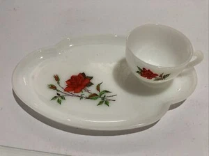 Pyrex Snack Set White With Rose Pattern Plate And Cup With No Cracks Or Chips - Picture 1 of 3