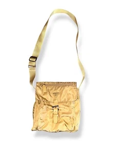 Bolso Bandolera Prada Sacoche Nylon Borde Cuero Doble Bronceado Usado en Excelente Condición - Imagen 1 de 14