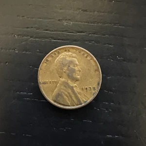 Uncirculated 1935 Philadelphia Mint Copper Lincoln Wheat Cent - Picture 1 of 2